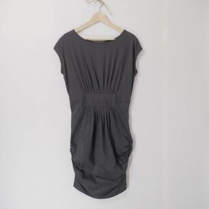 Plains & Prints Gray Sheath Dress Size M